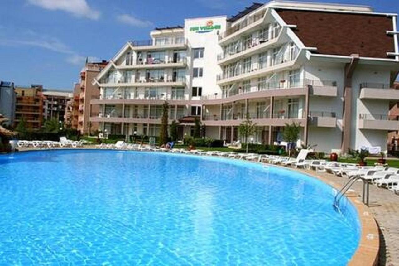 Yves 2 Bed Apart At Sun Village Sunny Beach Not Far Away From The Sea Exterior foto